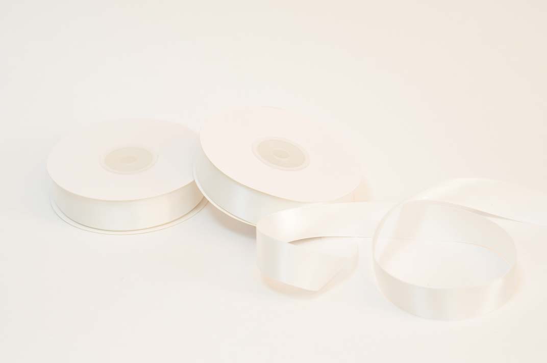 Стрічка Атлас Білий 1.9см 1м (23m) | Интернет-магазин Кактус